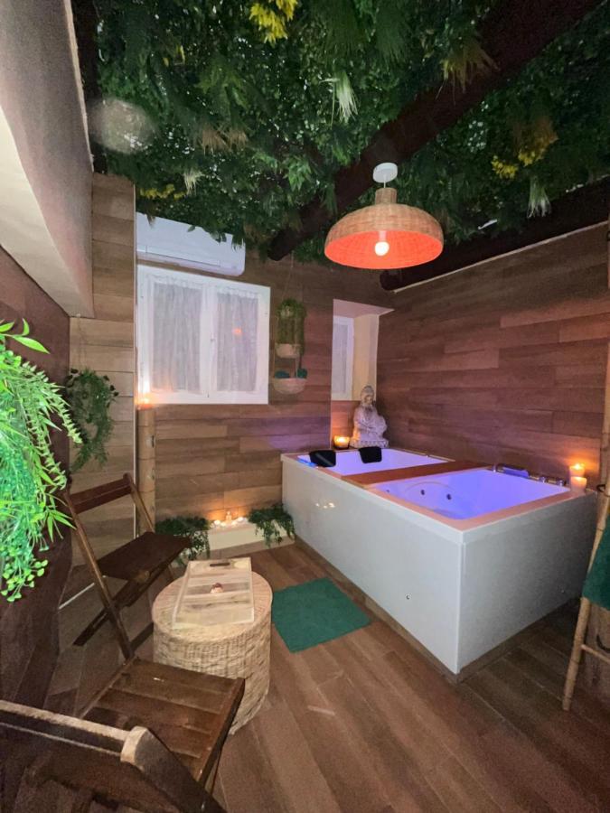 Appartement Le Balneo Jacuzzi Vieil Antibes Safranier Extérieur photo