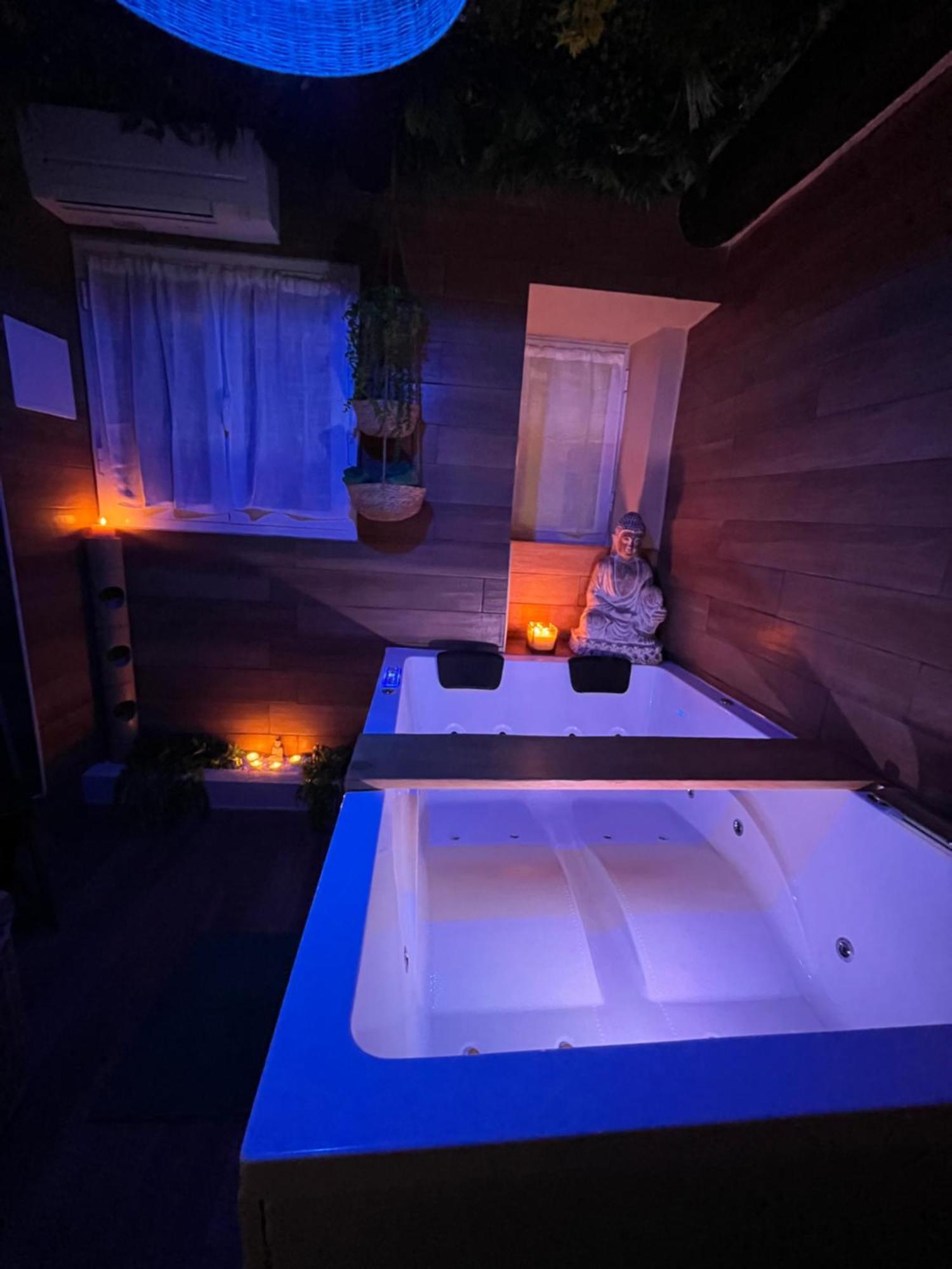 Appartement Le Balneo Jacuzzi Vieil Antibes Safranier Extérieur photo